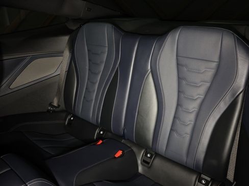 Used 2022 BMW M850i xDrive Coupe image 6