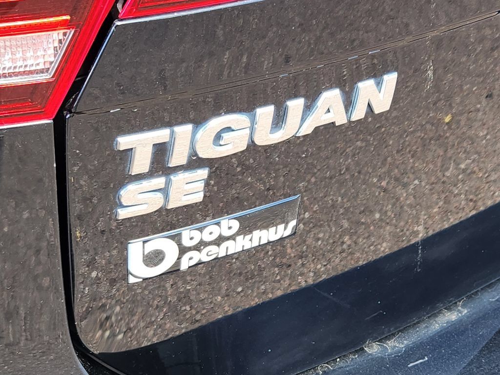 Used 2021 Volkswagen Tiguan SE R-Line AWD/4WD image 31