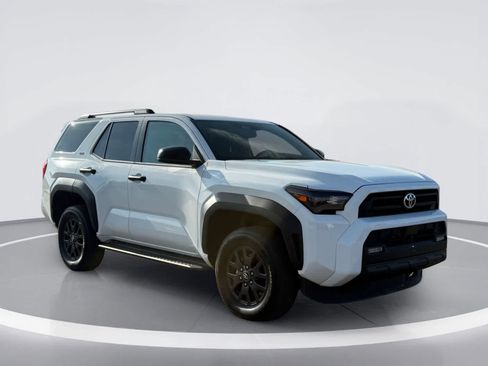 Used 2025 Toyota 4Runner SR5 AWD/4WD image 6