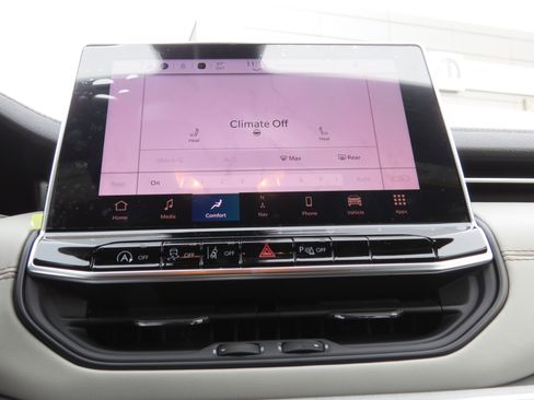 New 2026 Jeep Compass Limited image 26