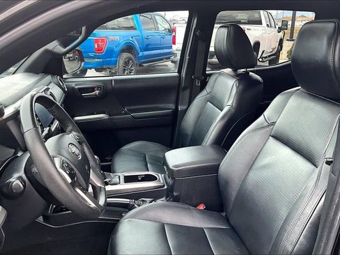 Used 2023 Toyota Tacoma Limited w/ Nightshade Package AWD/4WD image 26