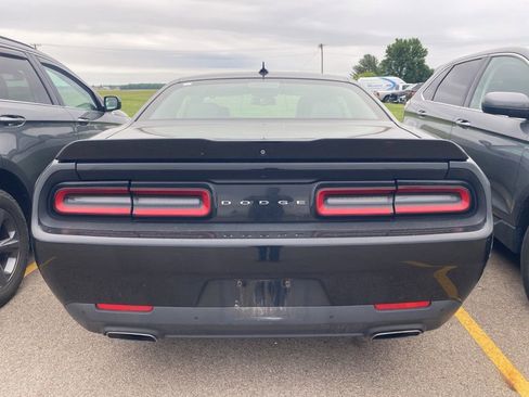 Used 2015 Dodge Challenger SXT Plus RWD image 10