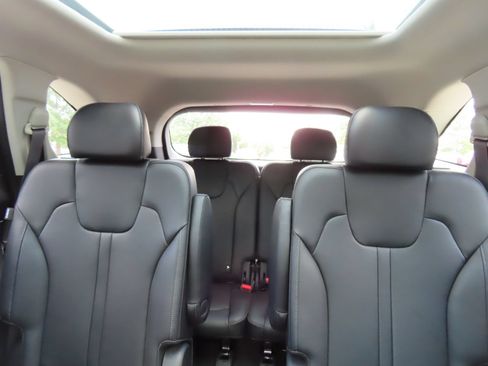 Used 2025 Kia Sorento SX AWD/4WD image 38