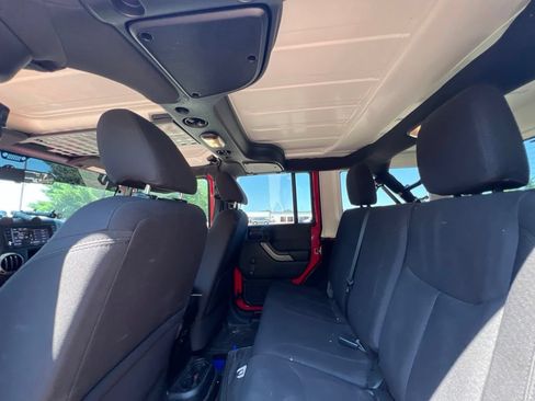 Used 2018 Jeep Wrangler Unlimited Sport w/ Connectivity Group AWD/4WD image 27