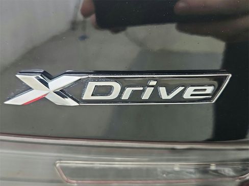 Used 2021 BMW 330i xDrive Sedan w/ Convenience Package image 32