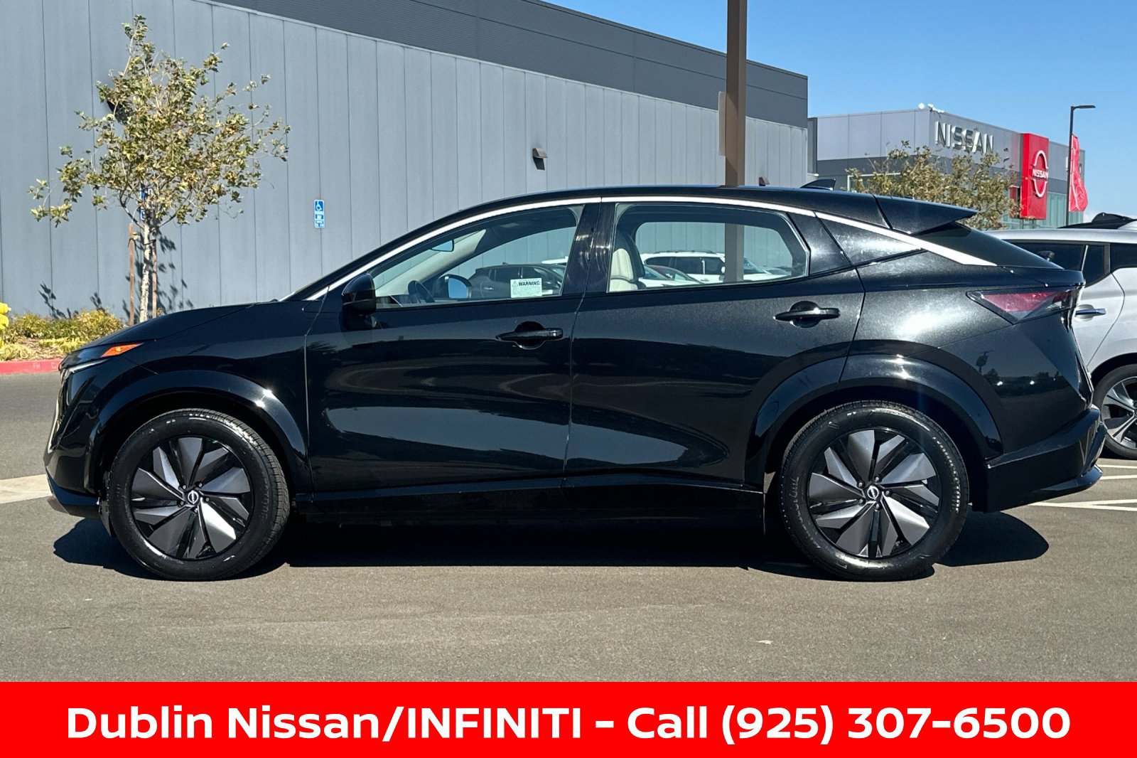 Certified 2023 Nissan Ariya FWD image 7