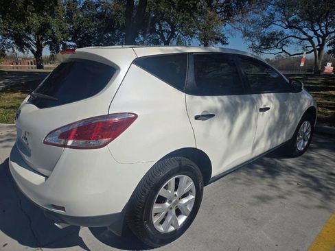 Used 2014 Nissan Murano S image 5