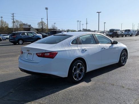 Used 2024 Chevrolet Malibu LT image 3