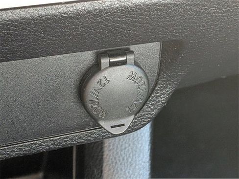 Used 2016 Toyota Tacoma SR5 w/ Towing Package image 21