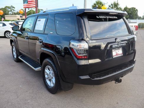 Used 2018 Toyota 4Runner SR5 Premium RWD image 3