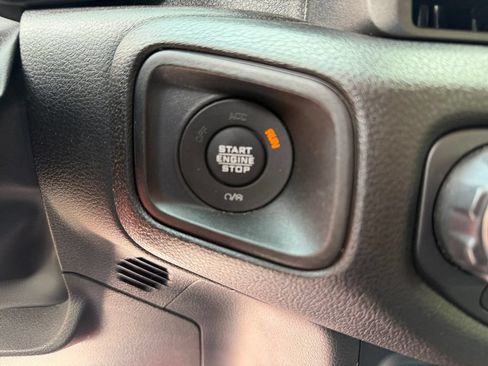 Used 2024 Jeep Wrangler Unlimited Sport AWD/4WD image 29