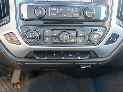 Used 2018 GMC Sierra 1500 SLE w/ SLE Value Package AWD/4WD image 21