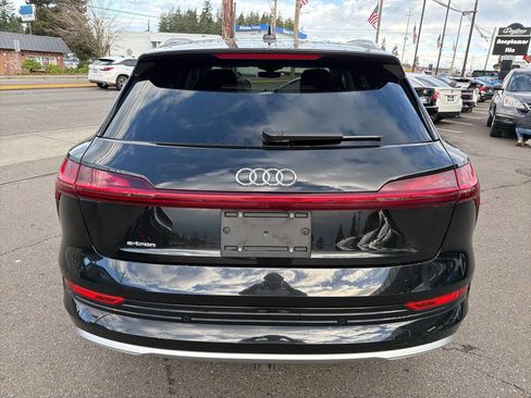 Used 2019 Audi e-tron Premium Plus image 5