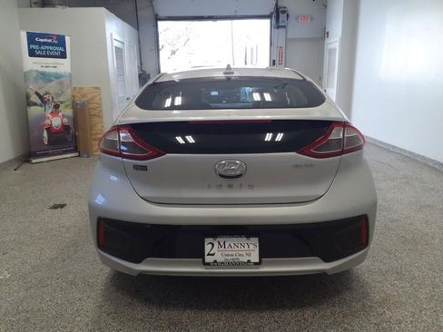 Used 2019 Hyundai Ioniq Limited FWD image 5