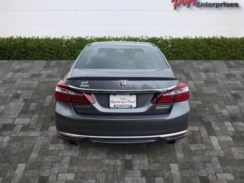 Used 2017 Honda Accord Sport Special Edition image 8