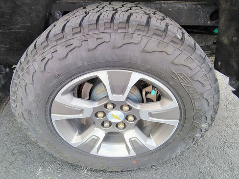 Used 2019 Chevrolet Colorado Z71 image 31