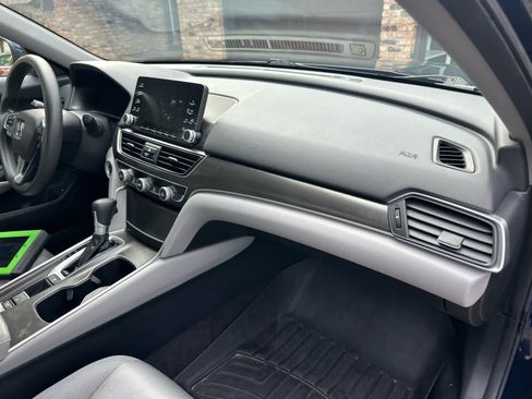 Used 2019 Honda Accord LX image 9