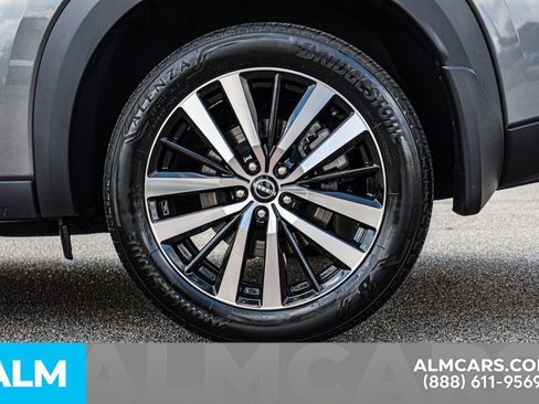 Used 2024 Nissan Pathfinder Platinum w/ Cargo Package image 16