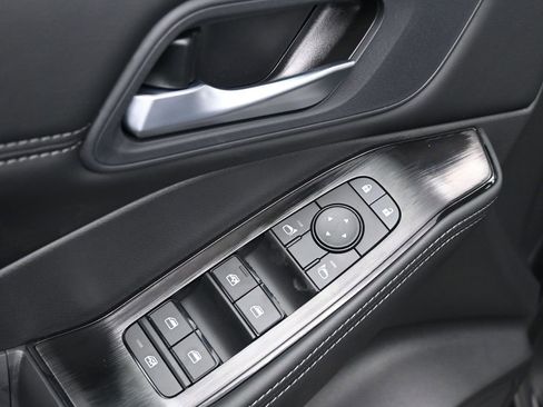 New 2026 Nissan Rogue SV image 17