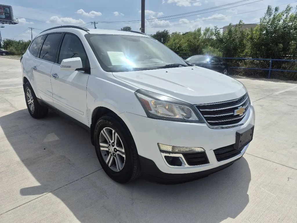 Used 2016 Chevrolet Traverse LT FWD image 4