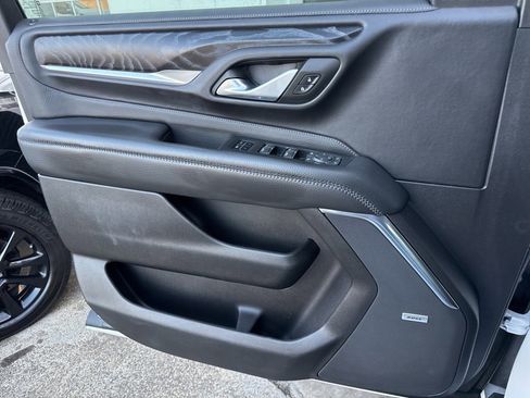 Used 2022 GMC Yukon Denali image 30