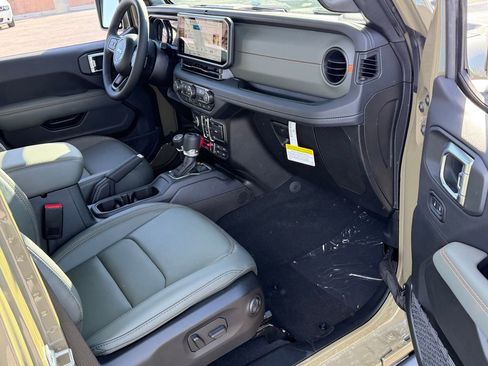 New 2026 Jeep Gladiator Mojave AWD/4WD image 19
