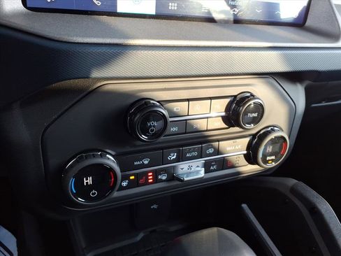 Used 2024 Ford Bronco Outer Banks image 22