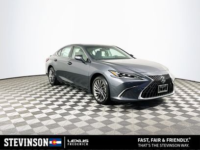 New 2025 Lexus ES 300h w/ Luxury Package