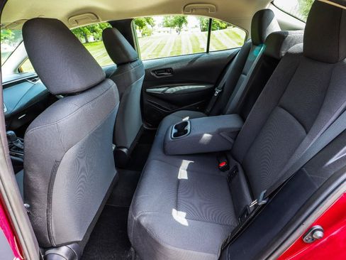 Used 2025 Toyota Corolla LE w/ LE Premium Package FWD image 38