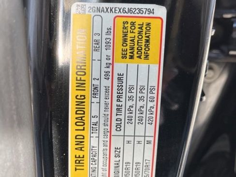 Used 2018 Chevrolet Equinox LT image 21