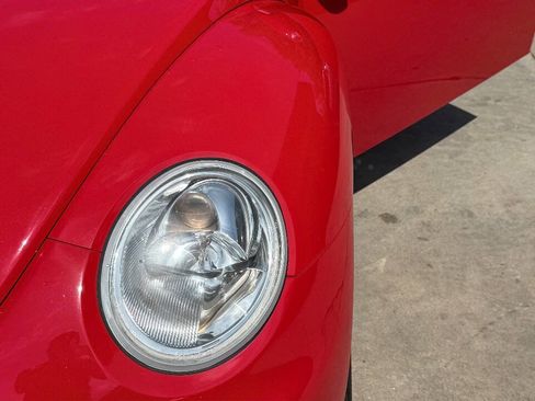 Used 2004 Volkswagen Beetle GLS FWD image 69