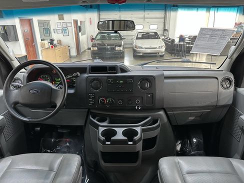 Used 2012 Ford E-250 and Econoline 250 w/ PWR Group image 18