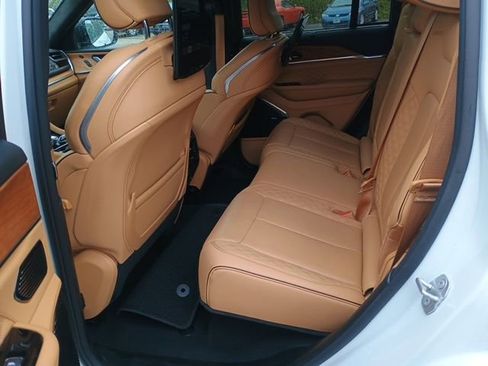 Certified 2023 Jeep Grand Cherokee Summit AWD/4WD image 22