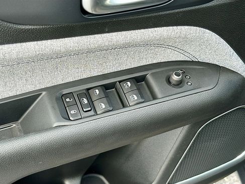 New 2026 Jeep Compass Latitude image 18