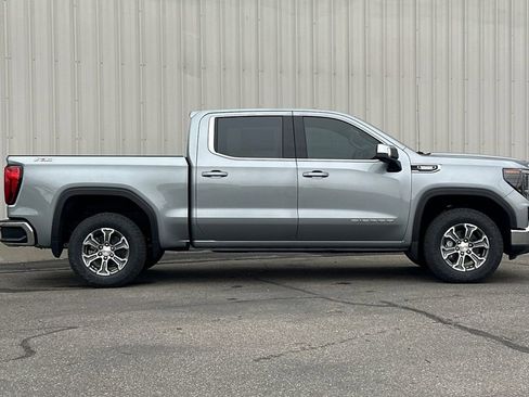 New 2026 GMC Sierra 1500 SLE image 4