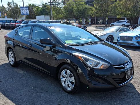 Used 2016 Hyundai Elantra SE FWD image 5