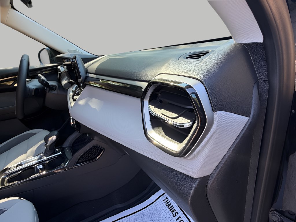 New 2026 Chevrolet TrailBlazer LT w/ LT Cold Weather Package FWD image 10