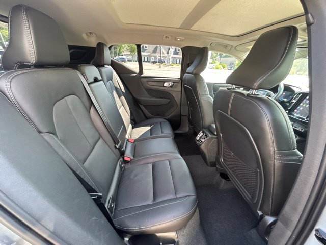 Certified 2024 Volvo XC40 B5 Core AWD/4WD image 13