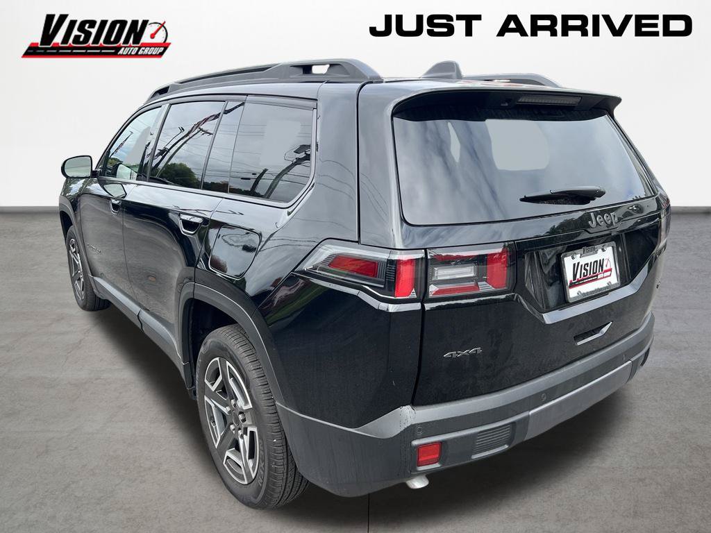 Used 2026 Jeep Cherokee Laredo AWD/4WD image 3