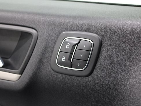 Used 2022 Ford Escape SEL w/ Technology Package FWD image 8