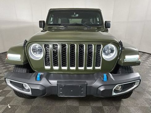 Used 2023 Jeep Wrangler Unlimited Sahara w/ Cold Weather Group AWD/4WD image 7