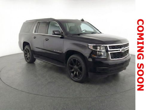 Used 2018 Chevrolet Suburban LT image 3