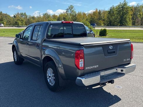 Used 2016 Nissan Frontier SV AWD/4WD image 3