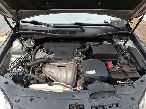 Used 2016 Toyota Camry LE FWD image 26