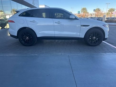 Used 2020 Jaguar F-PACE Prestige image 4