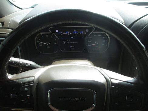 Used 2020 GMC Sierra 1500 Denali w/ Denali Ultimate Package AWD/4WD image 34