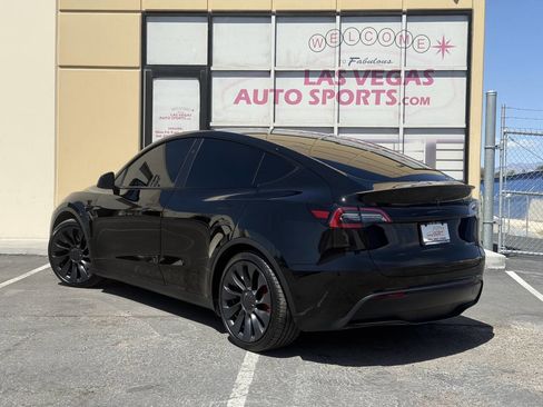 Used 2024 Tesla Model Y Performance AWD/4WD image 9
