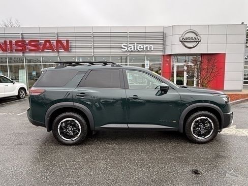 Used 2023 Nissan Pathfinder Rock Creek image 2