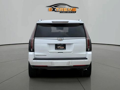 Used 2016 Cadillac Escalade Premium AWD/4WD image 5