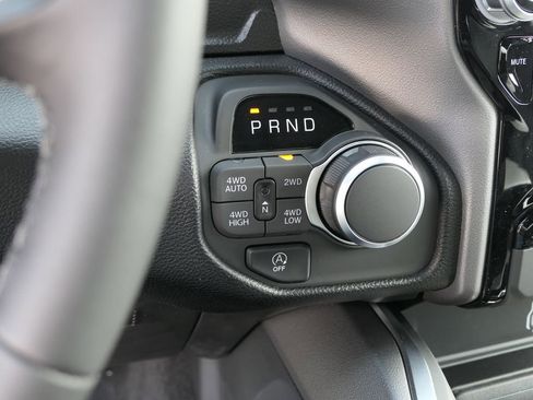 New 2026 RAM 1500 4x4 Crew Cab image 16